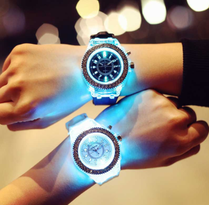 Świecący zegarek CZARNY/BIAŁY 0004 Z034