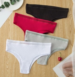 Zestaw 3 sztuk majtek damskich ze żłobieniami 