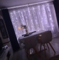 Kurtyna świetlna LED na święta – 300 cm szerokości, 8 trybów świecenia, pilot, USB. Stwórz magiczny klimat w domu i ogrodzie. Idealna dekoracja bożonarodzeniowa i całoroczna.
