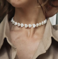 Naszyjnik choker z serduszek – romantyczna elegancja na co dzień