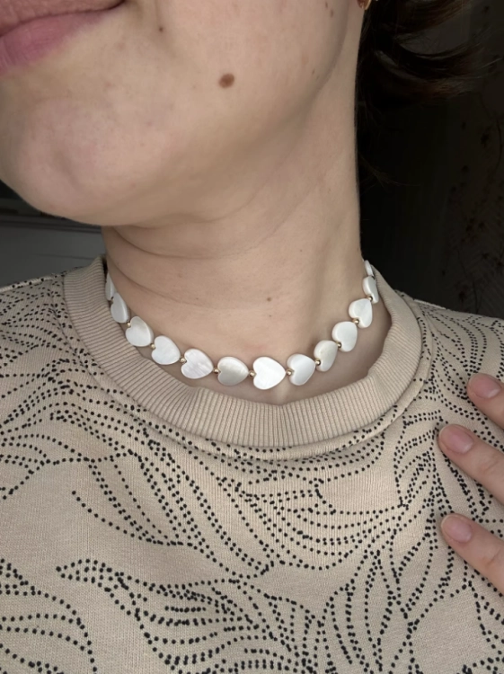 Naszyjnik choker z serduszek – romantyczna elegancja na co dzień
