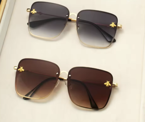 2 pary okularów przeciwsłonecznych