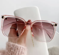 Stylowe okulary przeciwsłoneczne damskie