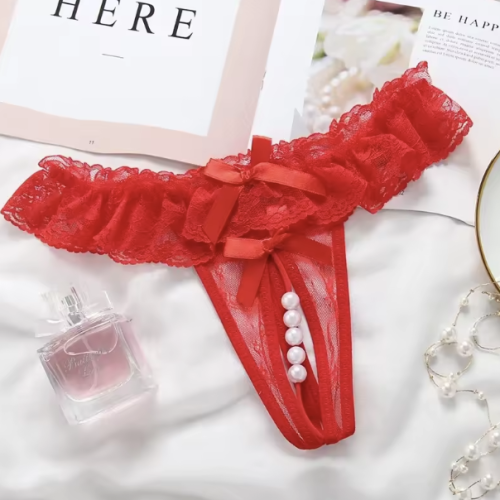 Koronkowe stringi z perełkami i kokardką – seksowna bielizna erotyczna w wielu kolorach. Elastyczne, zmysłowe i idealne na romantyczne chwile.