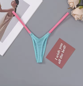 Stringi damskie z kontrastowymi paskami 379