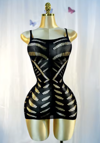 Czarna haleczka z siateczki modelująca sylwetkę. Seksowna koszulka nocna one size, elastyczna i wygodna. Idealna na romantyczny wieczór.