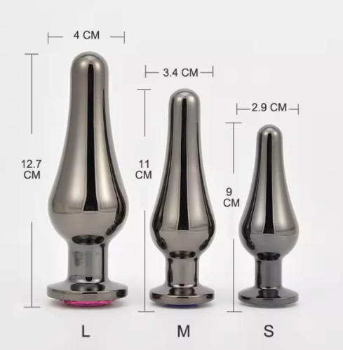 Metalowy korek analny z kryształkiem dostępny w rozmiarach S M L. Gładka powierzchnia, elegancki design i intensywne doznania. Idealny dla początkujących i zaawansowanych.
