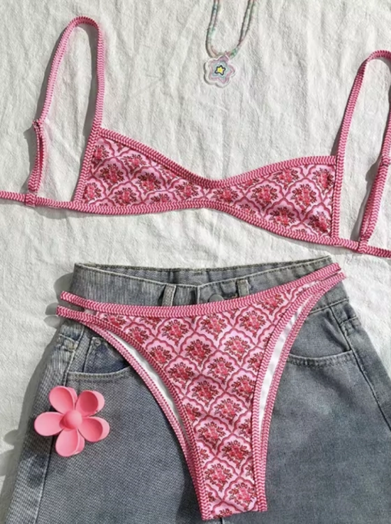 Modne bikini damskie z regulowanym wiązaniem. Dwuczęściowy strój kąpielowy podkreślający sylwetkę. Idealny na lato i wakacje.